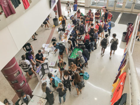 The annual activities fair made a momentous return: over 70 clubs ranging from STEM to sports  to community service set up stands to recruit new members. | Photo courtesy of